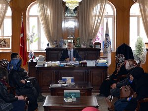 Cihanbeyli İmam Hatip Ortaokulu Öğrencilerinden İl Müftülüğüne Ziyaret