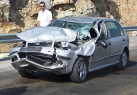 Alkollü sürücü kaza yaptı