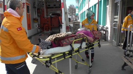 Genç kız şofbenden sızan gazdan zehirlendi