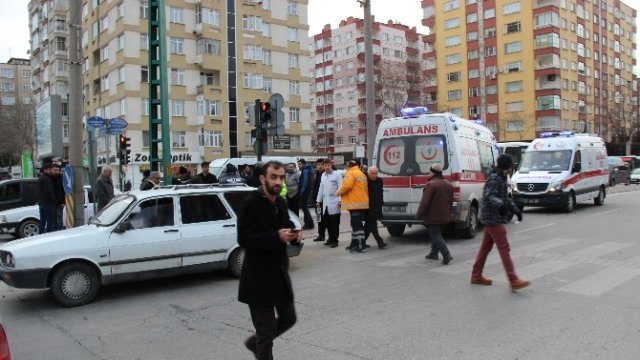 Konya'da Trafik Kazası: 2 Yaralı