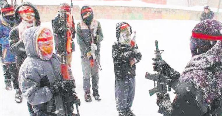 PKK'dan küçük çocuklara Kaleşnikof