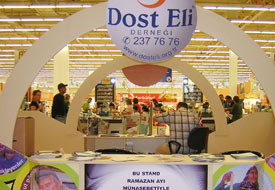 Dost Eli'nden yardım stantları