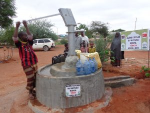 Su kuyuları Afrika’ya umut oldu