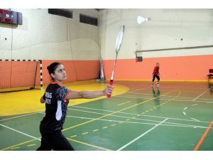 Tesadüfen başladığı badmintonda başarıyı yakaladı