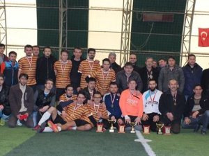 Tatarların şampiyonu Canar oldu