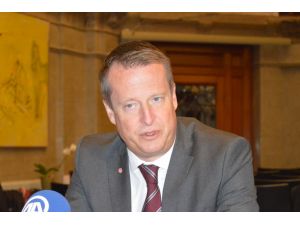 İsveçli bakan sığınmacılara yönelik sadırıyı kınadı