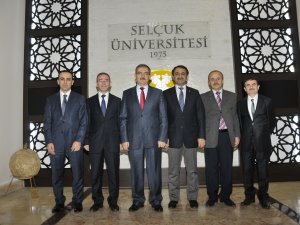 Kamu Basını Temsilcileri Rektör Şahin’i ziyaret etti.