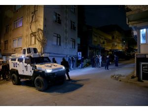 Küçükçekmece'de kahvehaneye silahlı saldırı