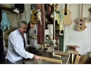 Bodrumlu udinin 40 yıllık ud aşkı