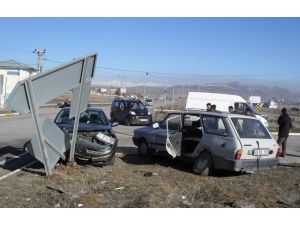 Sivas'ta trafik kazası: 2 yaralı