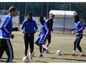 Gaziantep Büyükşehir Belediyespor Teknik Direktörü Bektaş: