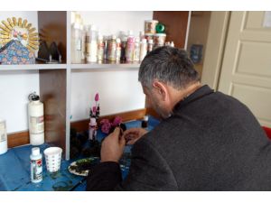 Hastalara ahşap boyama kursu