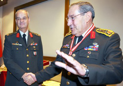 İki PAŞA arasında 8 FARK