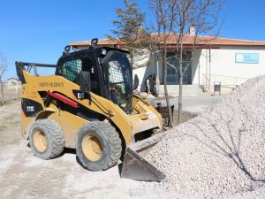 Karatay'da okul çevre düzenlemeleri devam ediyor