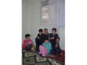 Terör, zihinsel engelli 5 çocuğu olan aileyi evlerinden etti