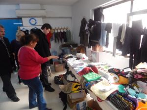 Sokak köpeğinin ameliyat masrafları için kermes düzenlendi