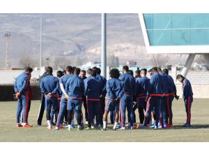 Kayserispor Teknik Direktörü Kafkas: