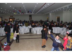 Sığınmacı çocukları gönlünce eğlendi