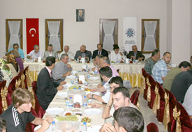 Protokol ilk iftarı birlikte açtı