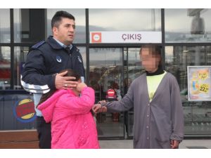 Eskişehir Büyükşehir Belediyesi zabıtalarından dilenci operasyonu