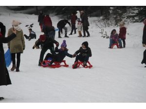 Tatilciler Yıldıztepe'ye akın etti