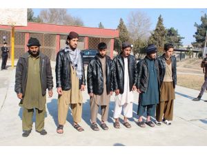 Afganistan'da 6 Taliban üyesi yakalandı