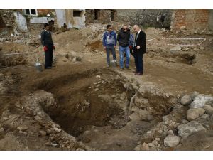 Mezardan 2 bin yıllık "tiyatro sevgisi" çıktı