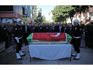 Adana'da tır ile otomobil çarpıştı: 3 ölü