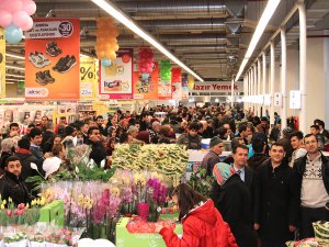 KONYA  İNDİRİME KOŞTU