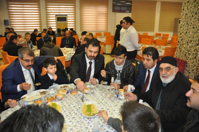 Tuncay Özkan oğlunu evlendirdi
