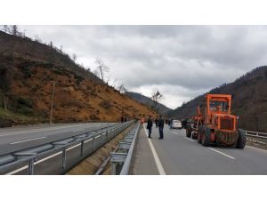 Uzungöl yolu ulaşıma kapandı