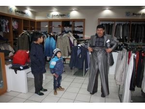 Özbek aileye yardım eli