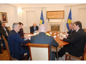 Kosova'da muhalefet erken seçim talebini yineledi