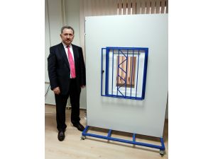 Yangında "can kurtaran" pencere korkuluğu üretti