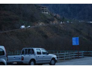 Uzungöl yolu tek şeritten ulaşıma açıldı