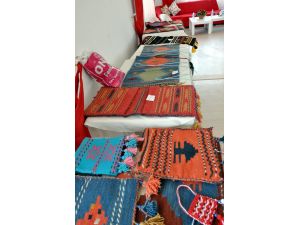 Dokuma kilim ve halılar kadınların elinde hayat buluyor