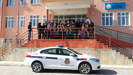 Kulu’da jandarma trafik eğitimlerine devam ediyor