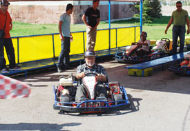 Emeklilerin GO-KART heyecanı