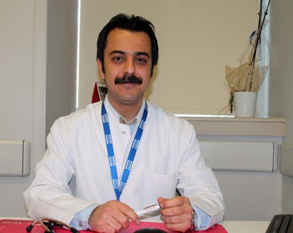 Göğüs kafesindeki şişliklere dikkat