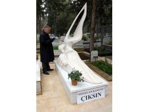 Özgecan Aslan, mezarı başında anıldı