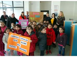 Kumbaralarındaki paralarını lösemi hastası Sudenaz'a gönderdile