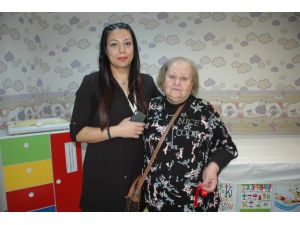 Çorlu'da emekli öğretmenden devlet hastanesine bağış