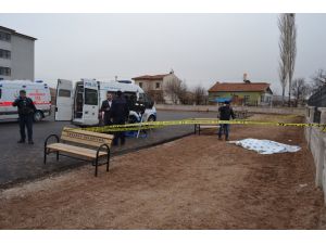 Liseli kız arkadaşını öldürüp kendini vurdu