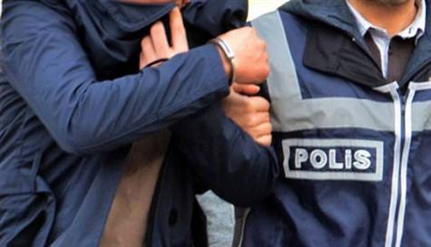 Hemşire ile 2 polisi darp etti, tutuklandı