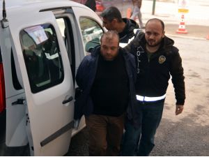 Kart kopyalamak isterken suçüstü yakalandılar