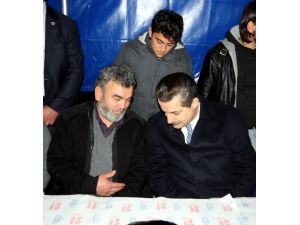 Bakan Çelik'ten şehit ailesine taziye ziyareti