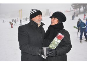 Uludağ'da Sevgililer Günü yoğunluğu
