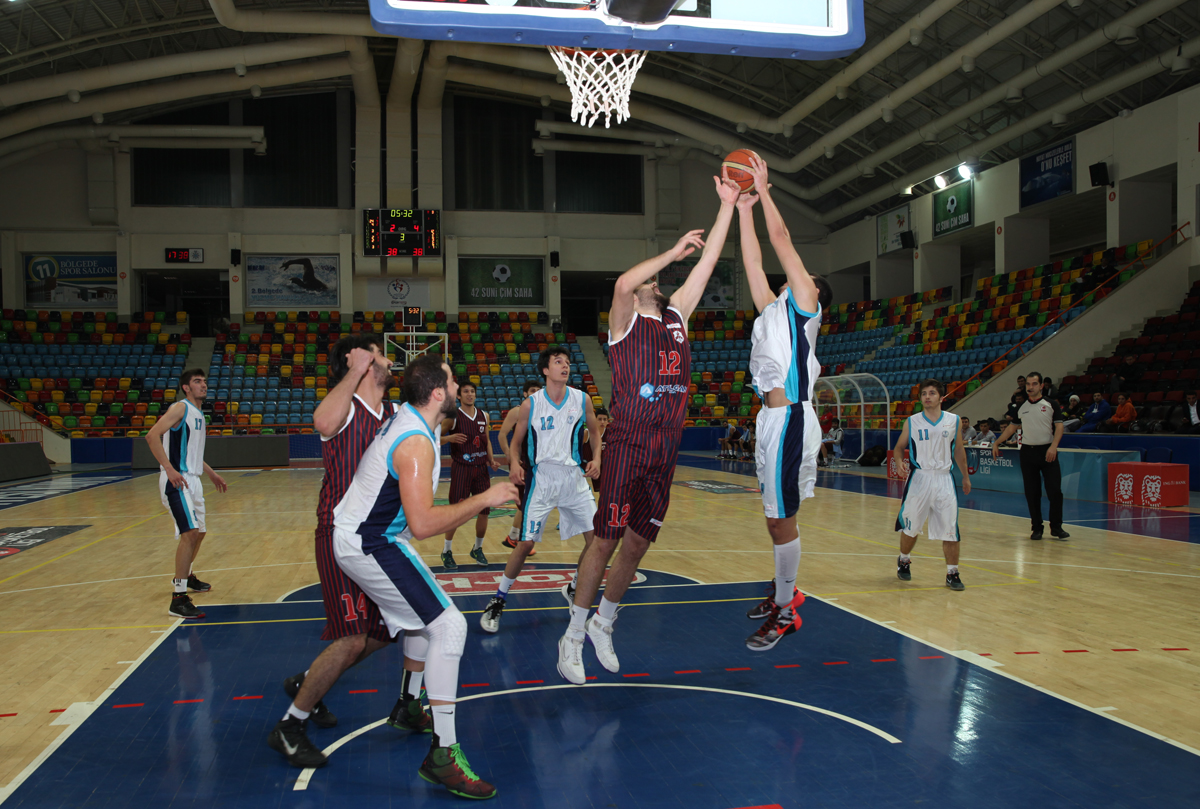 Selçuklu farklı galip 69-77