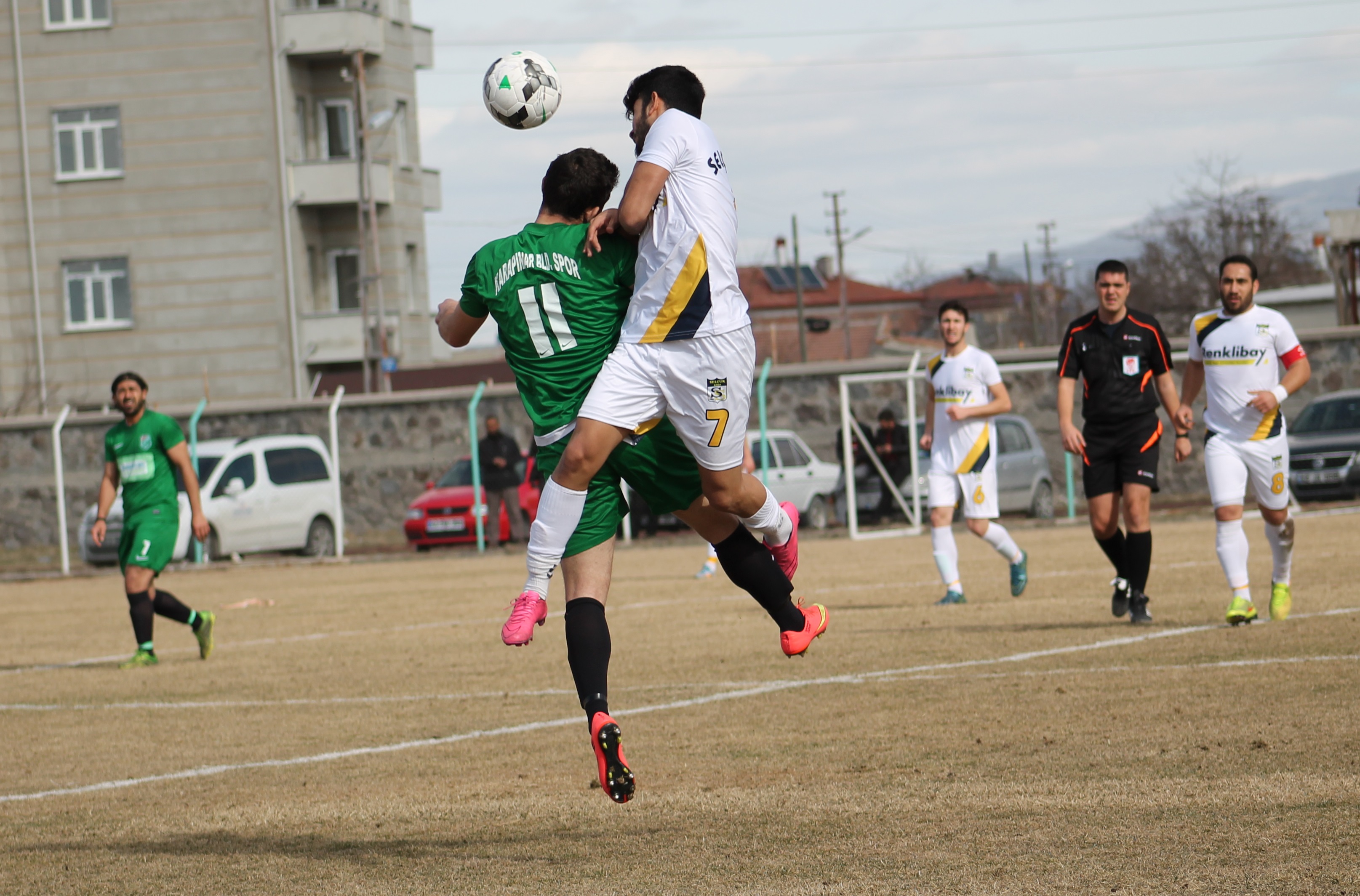Lidere Karapınar engeli!
