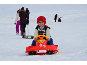 Hakkari'de kayak keyfi